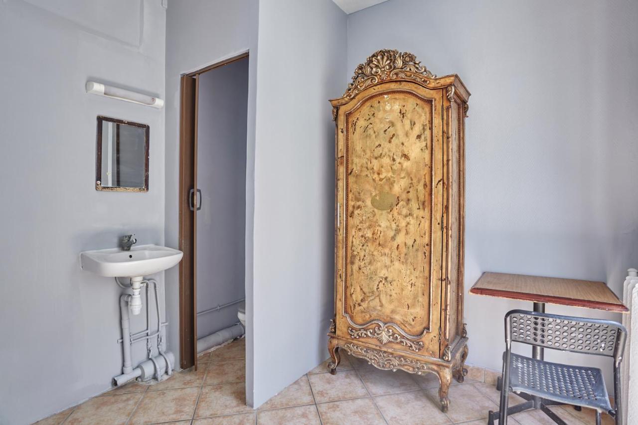 Le Petit Borda Hotel Париж Екстериор снимка