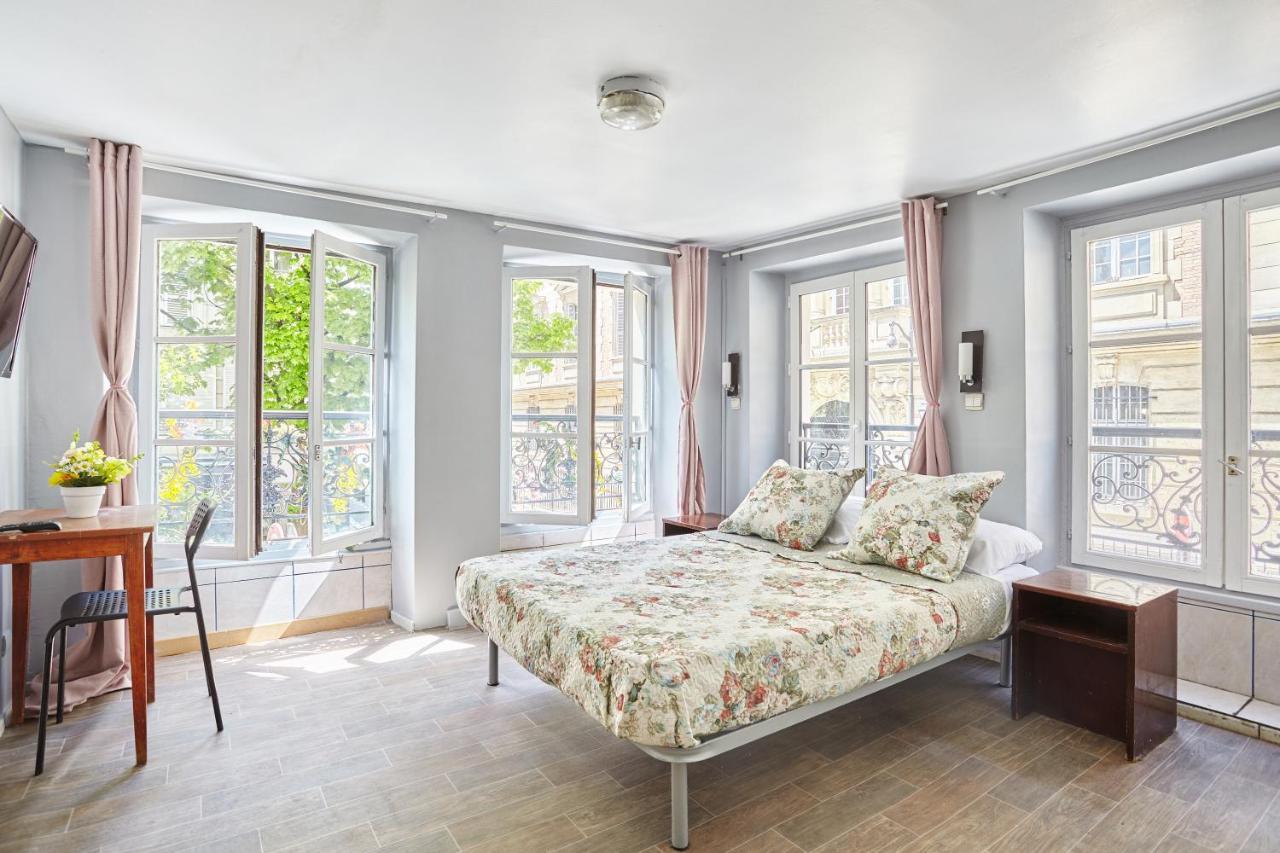 Le Petit Borda Hotel Париж Екстериор снимка
